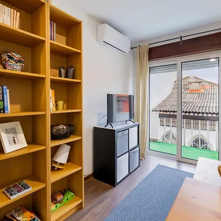 Cosy Remodeled In The Center Apartamento Fundão