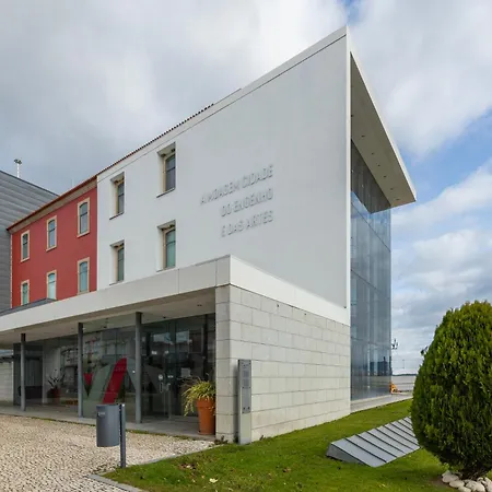 Апартаменты Cosy Remodeled In The Center