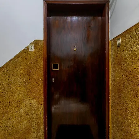 Cosy Remodeled In The Center Fundão