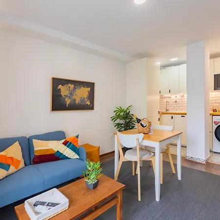 Cosy Remodeled In The Center *