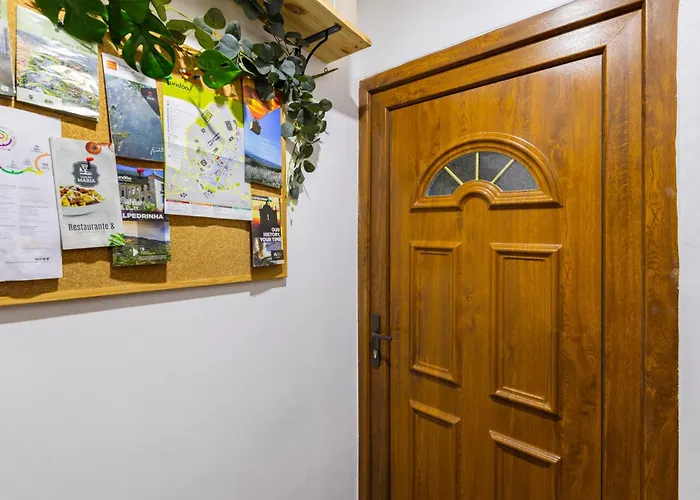 Cosy Remodeled In The Center Daire