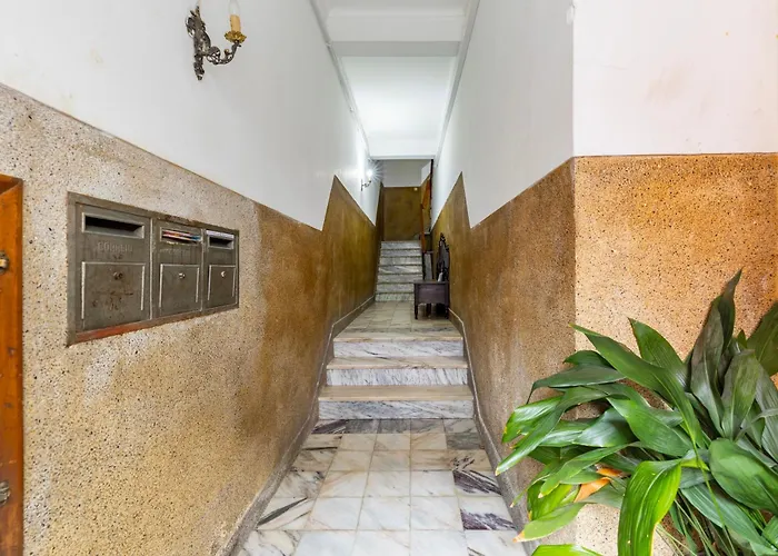 Cosy Remodeled In The Center Appartamento Fundão