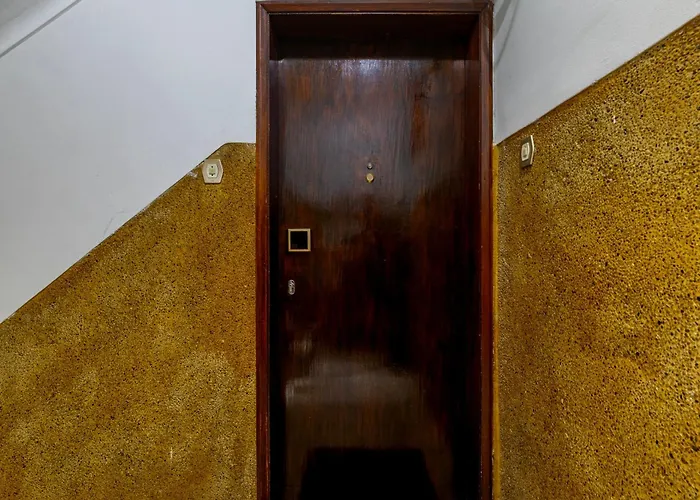 Cosy Remodeled In The Center Fundão