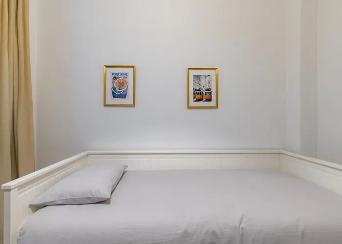 Cosy Remodeled In The Center