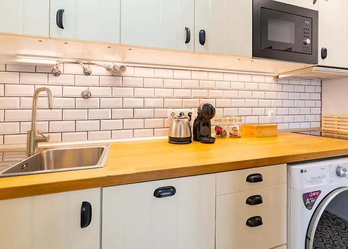 Cosy Remodeled In The Center Daire *