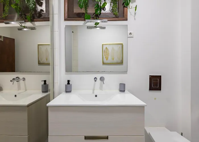 Апартаменты Cosy Remodeled In The Center Фундан